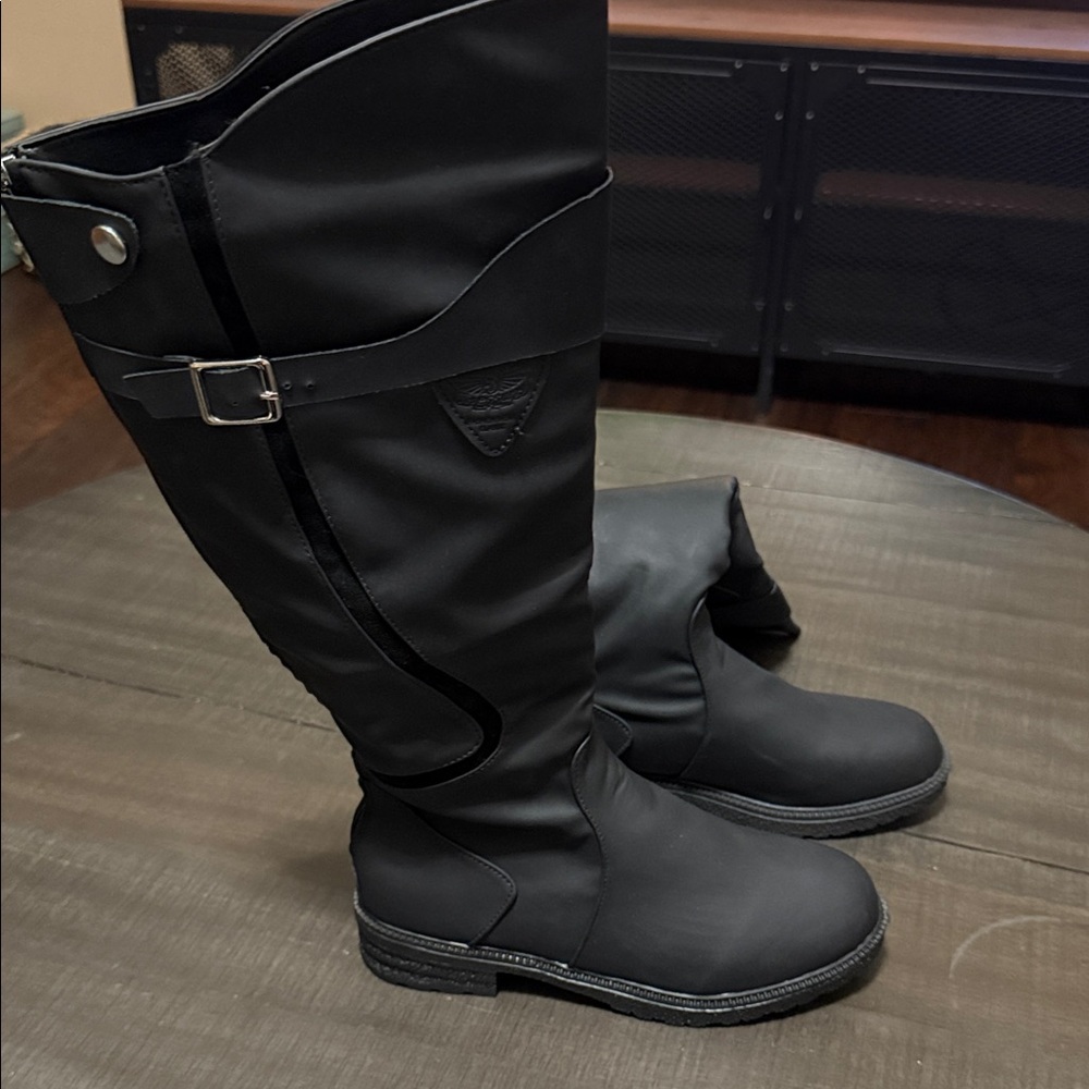 Black Knee-High Boots with Buckle Detail